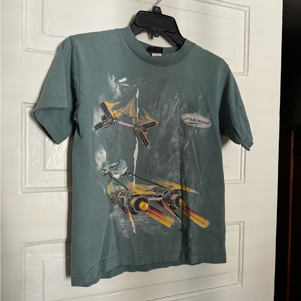 Perfectly Worn Unisex ‘99 Star Wars Episode I Vintage Pod Racing Tee Size Medium